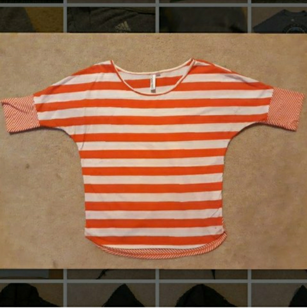 Hang Ten striped tee